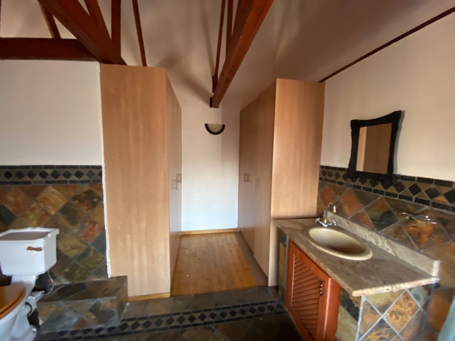 5 Bedroom Property for Sale in Waterkloof A H North West
